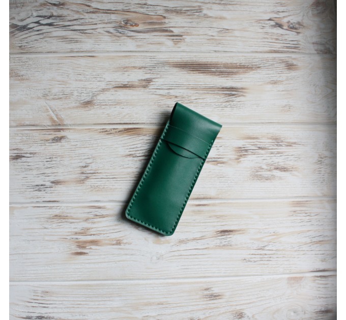 Green leather flat pen sleeve