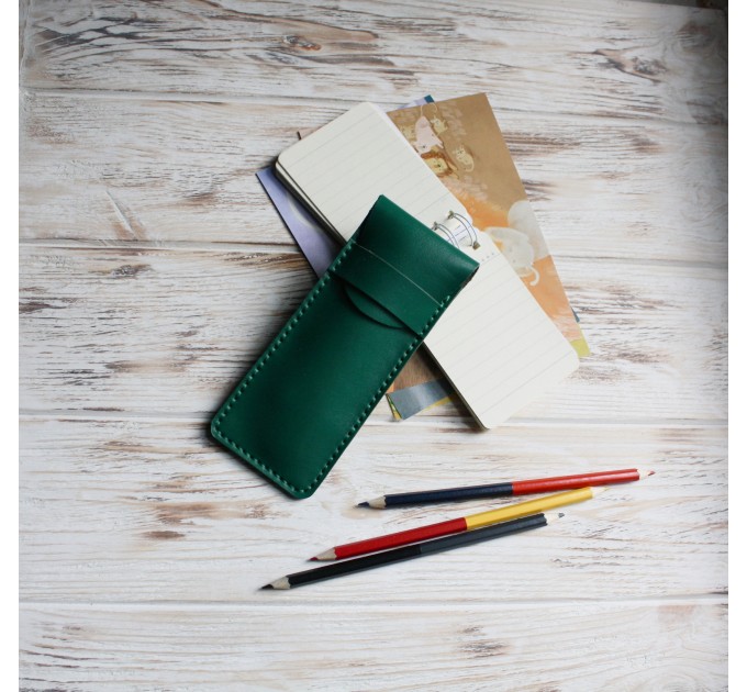 Green leather flat pen sleeve