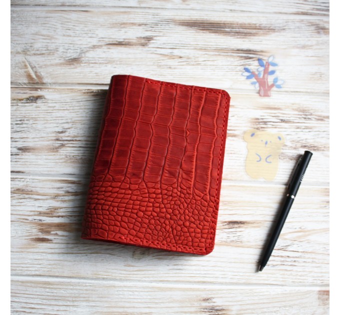 Red croco leather Wonderland222 cover