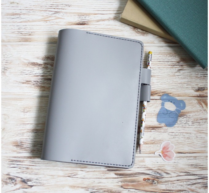Light gray leather Wonderland222 cover